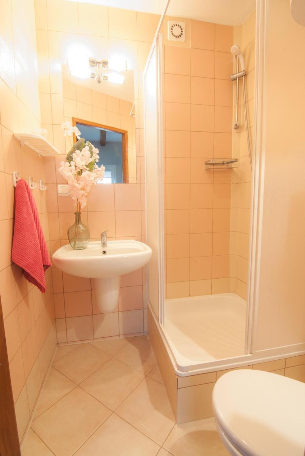 Wynajem apartamentów i pokoi. Ustronie Morskie Exterior foto
