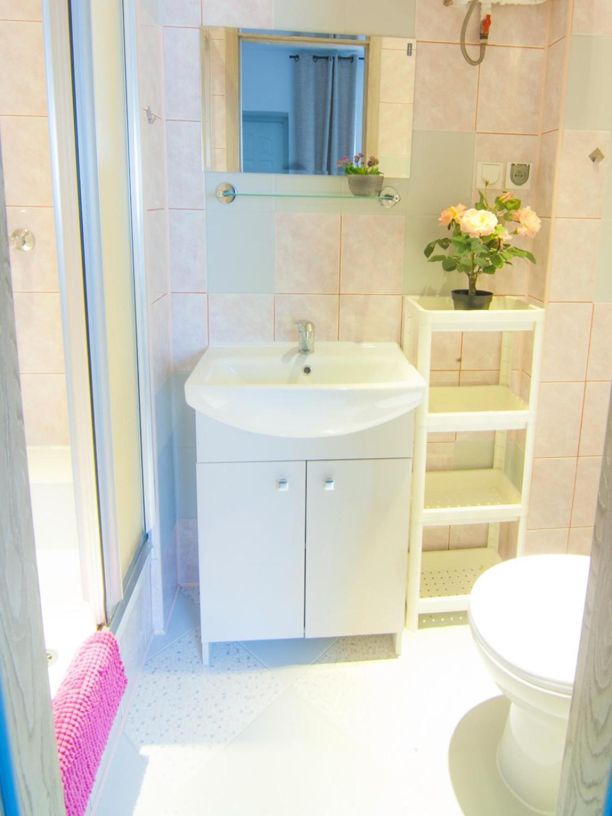 Wynajem apartamentów i pokoi. Ustronie Morskie Exterior foto